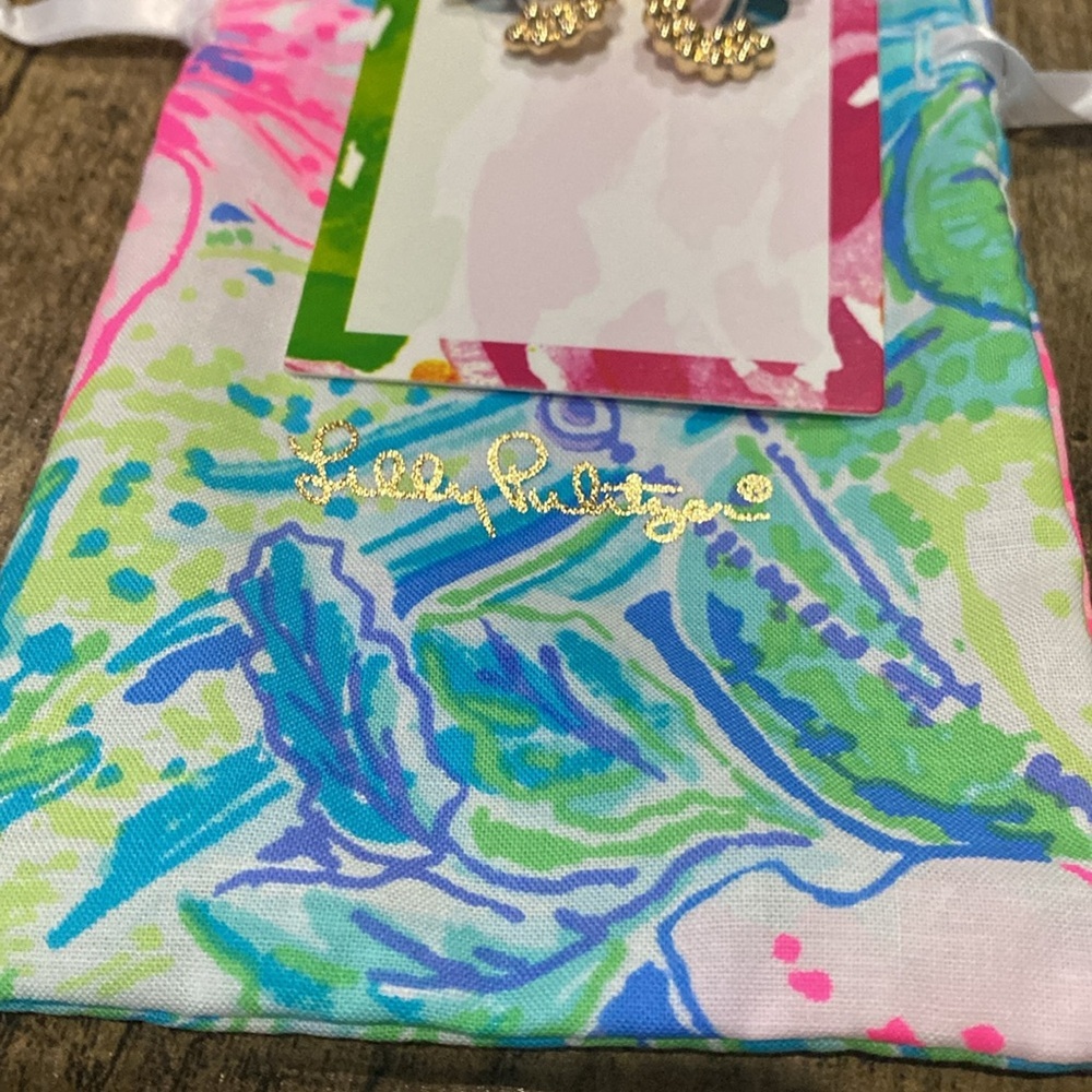 New Lilly Pulitzer Worth A Look Small Hoop Earrings Gold metallic - Picture 5 of 5